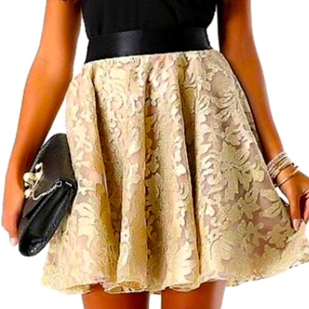 Bebe good embellished shimmer flare skirt size small